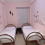 Apartament 2 Bed Sleeps 4 With Free Parking *