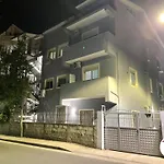 2 Bed Sleeps 4 With Free Parking Appartamento *