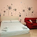 2 Bed Sleeps 4 With Free Parking Apartament Durrës
