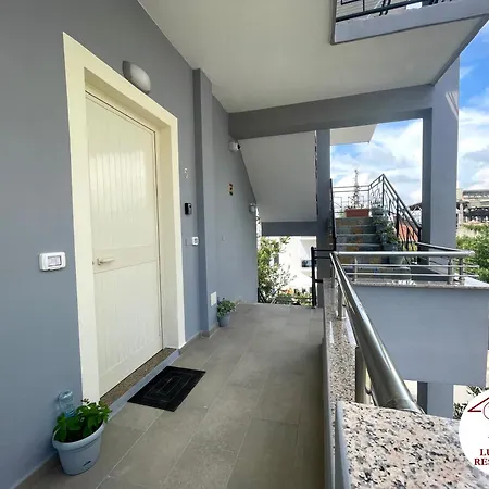 Apartment 2 Bed Sleeps 4 With Free Parking Durrës