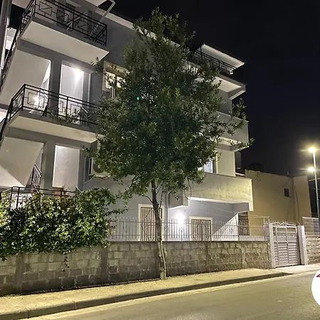Apartament Beautiful And Spacious With 2 Bedrooms *