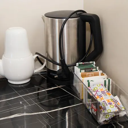 2 Bed Sleeps 4 With Free Parking