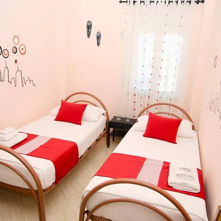 2 Bed Sleeps 4 With Free Parking Appartamento